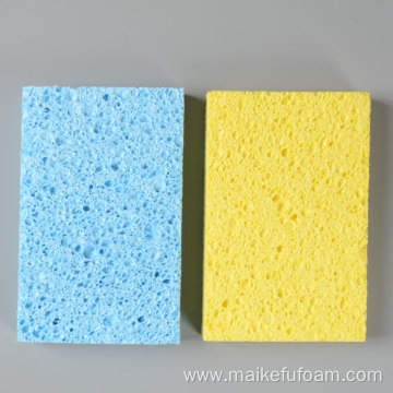 Dishwashing with clean cellulose sponge Magic wipe